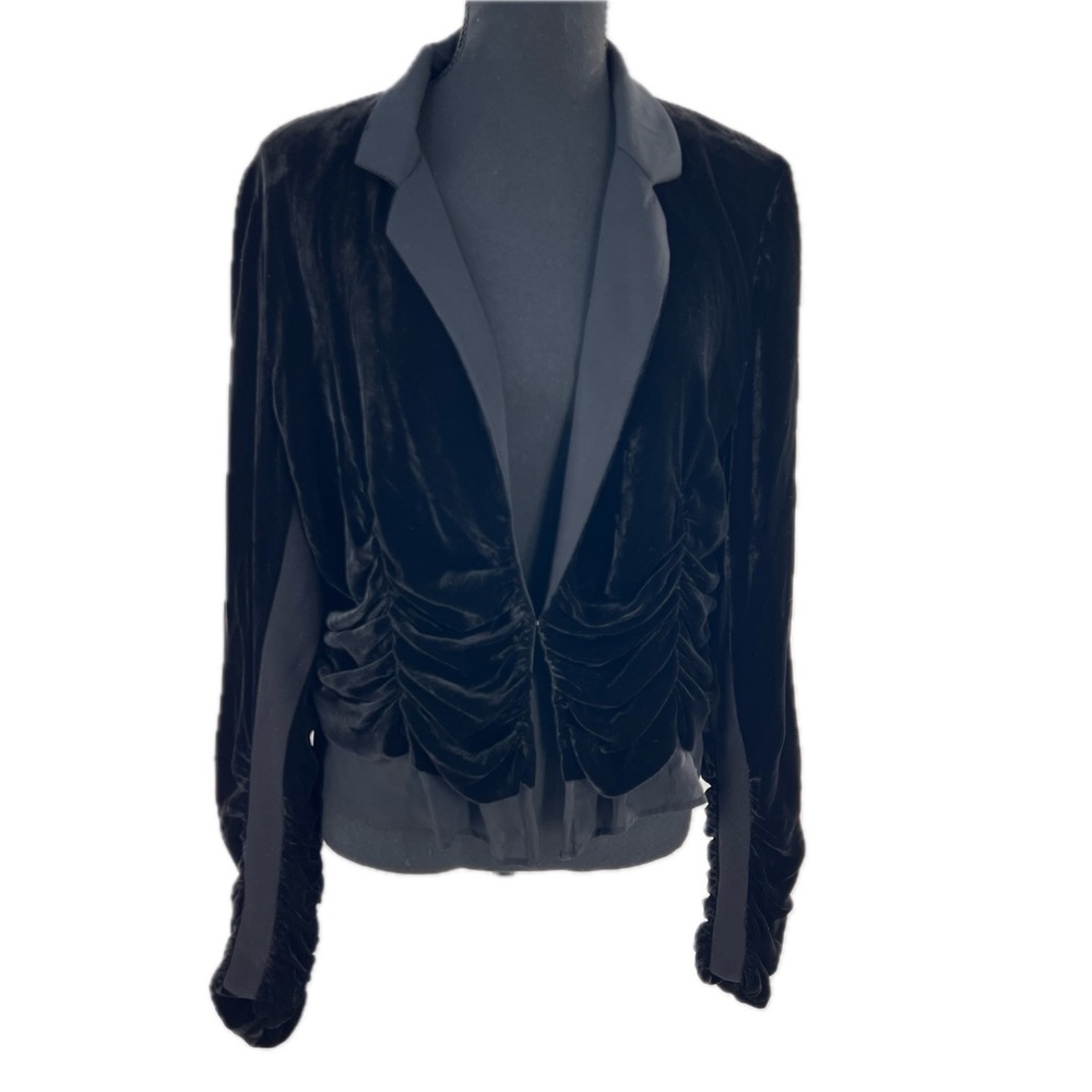 BCBGMaxAzria Black Velvet Tuxedo Blazer Jacket Cropped Size Small to Medium*